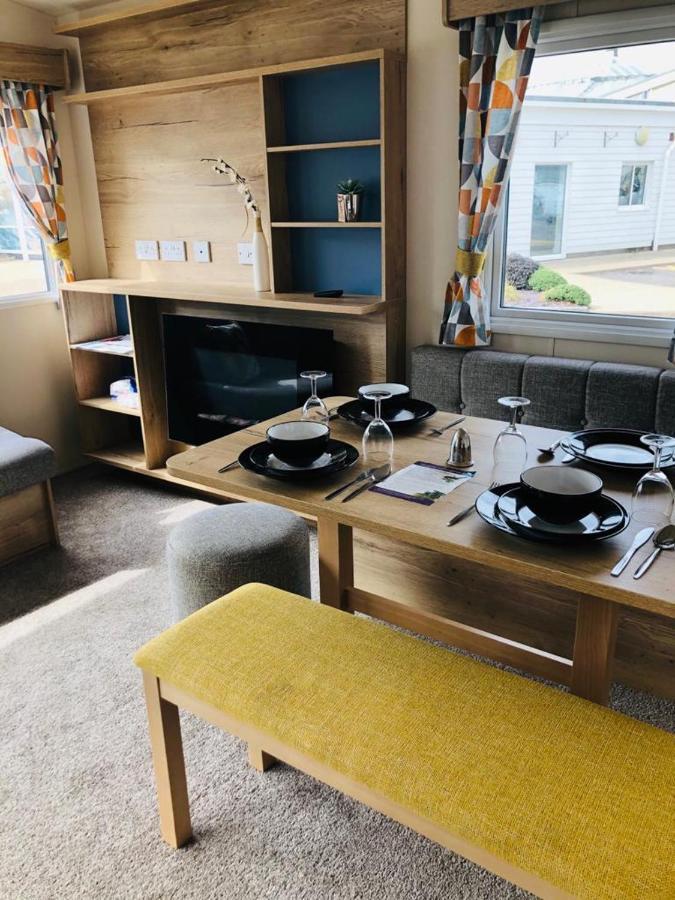Chalet, Balcony, Bbq, Sleeps 6, Apartment Lytchett Minster Luaran gambar